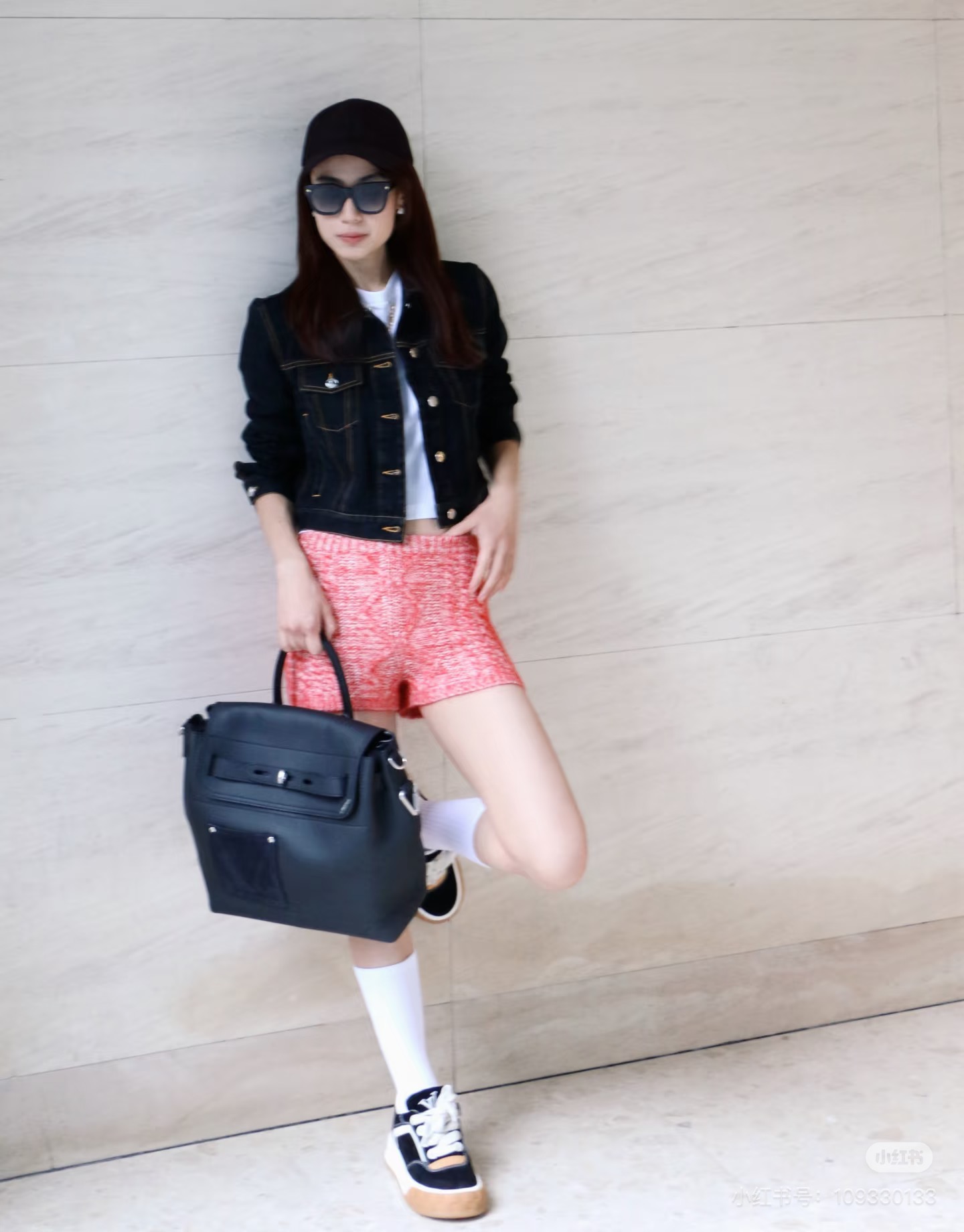 2026124173318307 270